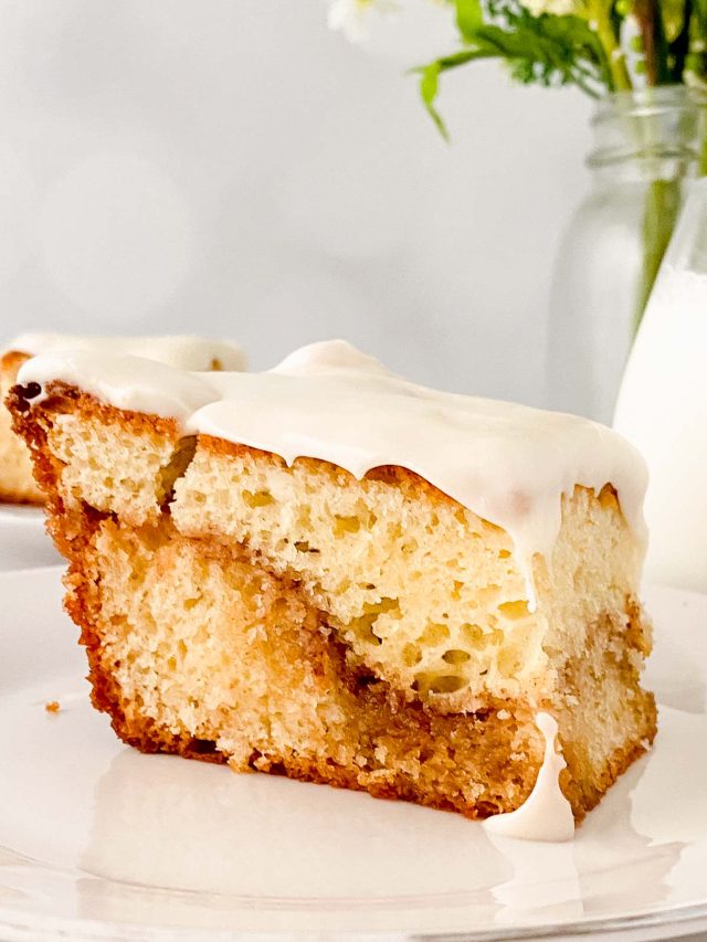 Sweet & Delightful Honey Bun Cake